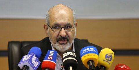 طبق قانون اجازه نمی‌دهیم یک نفر هم به ناحق روی صندلی دانشگاه بنشیند