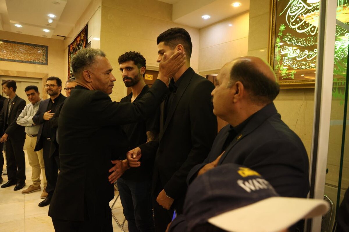 مراسم یادبود پدر پیام نیازمند و دایی محمد دانشگر به همت باشگاه فولاد مبارکه سپاهان