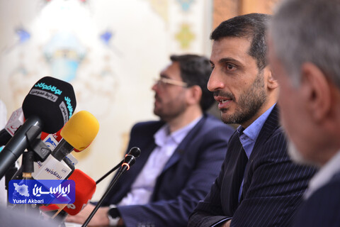 جلسه پرسش و پاسخ مدیرعامل فولاد مبارکه در جمع خبرنگاران حاضر در نمایشگاه متالکس