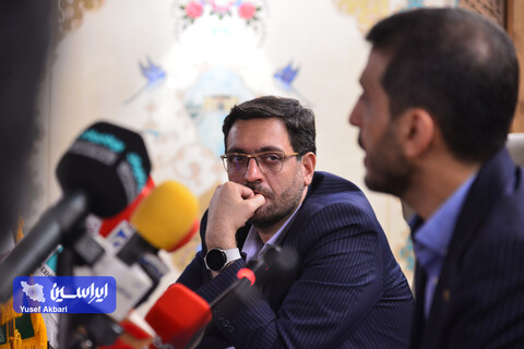 جلسه پرسش و پاسخ مدیرعامل فولاد مبارکه در جمع خبرنگاران حاضر در نمایشگاه متالکس