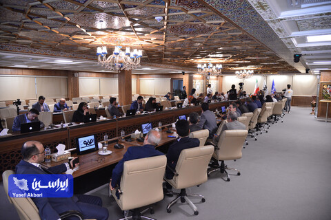 جلسه پرسش و پاسخ مدیرعامل فولاد مبارکه در جمع خبرنگاران حاضر در نمایشگاه متالکس