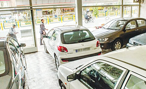 بلاتکلیفی خریدار و فروشنده در بازار خودرو + جدول قیمتی