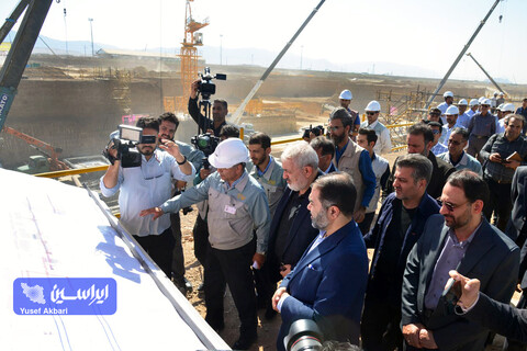 بازدید وزیر صمت از خطوط تولید و پروژه‌های توسعه‌ فولاد مبارکه
