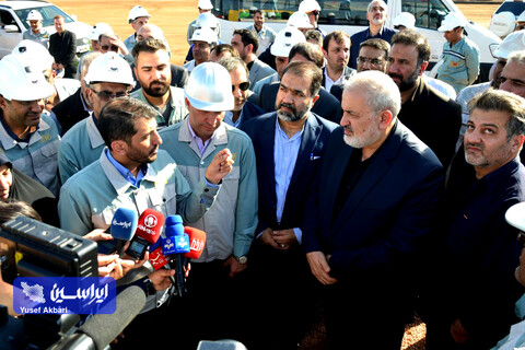 بازدید وزیر صمت از خطوط تولید و پروژه‌های توسعه‌ فولاد مبارکه