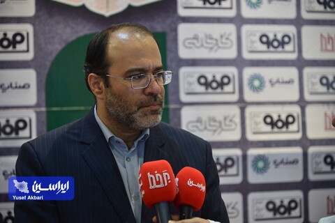 برای دفاع از حق هوادارن جلوی هر رفتار فراتر از قانون در مورد باشگاه سپاهان را خواهیم گرفت/ برخورد چندگانه فدراسیون در مورد تیم‌های پایتخت نشین