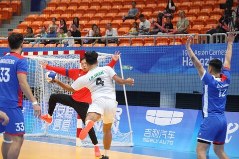 اولین برد هندبال ایران با طلایی‌های سپاهان