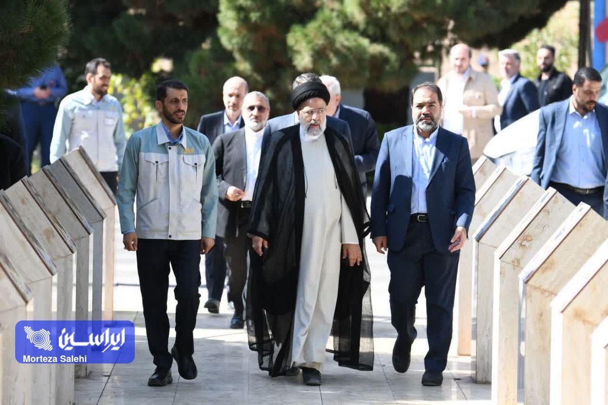 رئیس جمهور وارد قلب صنعت فولاد ایران شد