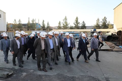 رئیس هیات عامل ایمیدرو از شرکت لکوموتیو مپنا بازدید کرد