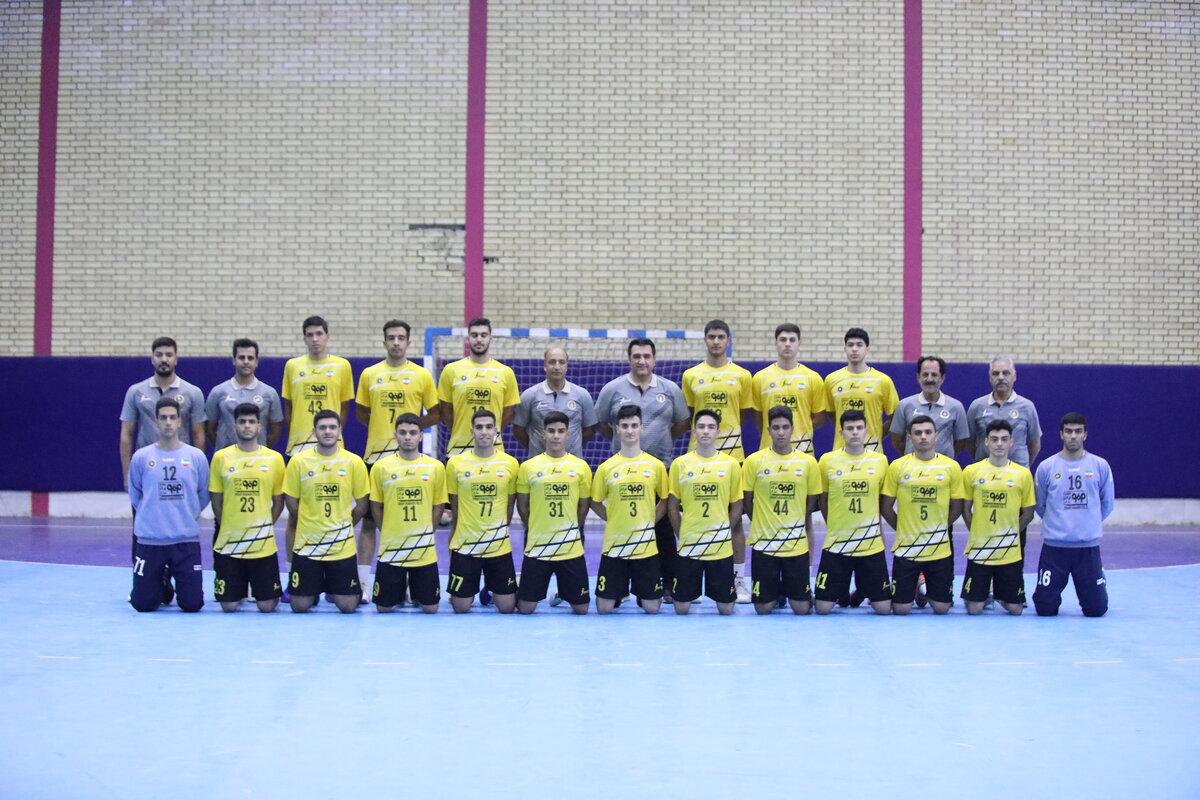 صدرنشینی سپاهان در لیگ آیندگان