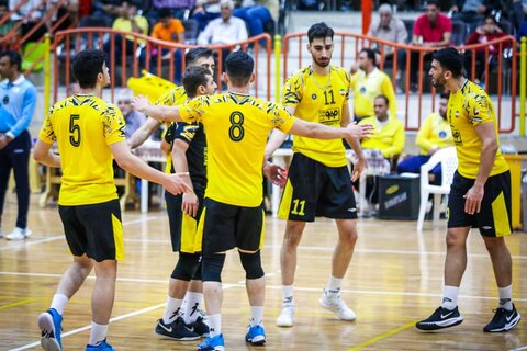 برتری والیبالیست‌های سپاهان در دیداری پرحاشیه