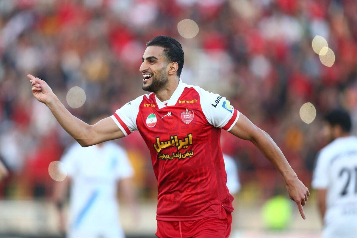 پیروزی پرسپولیس در قزوین با هت‌تریک زاهدی