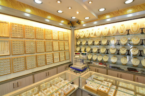 قیمت طلا و سکه امروز دوشنبه ۸ آبان‌ماه ۱۴۰۲/ کاهش نرخ طلا و سکه