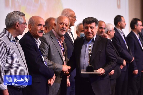 مراسم اختتامیه سمپوزیوم فولاد 402 و تجلیل از مرد سال فولاد