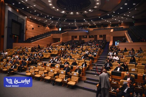 مراسم اختتامیه سمپوزیوم فولاد 402 و تجلیل از مرد سال فولاد