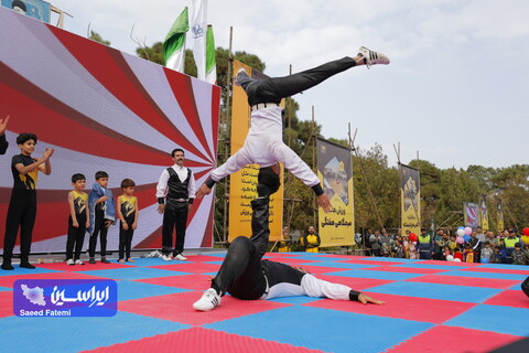 همایش ورزش صبحگاهی خانواده بزرگ فولاد مبارکه