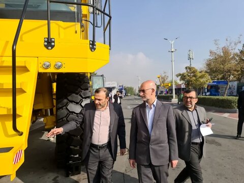 بازدید رئیس هیئت عامل ایمیدرو از هفدهمین نمایشگاه کانمین