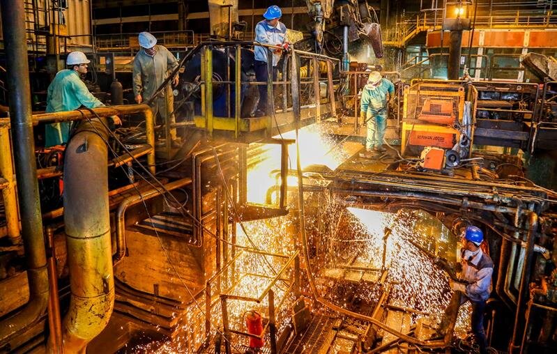 توجه ویژه به آموزش کارکنان پیمانکار فولادمبارکه همانند همکاران شرکت