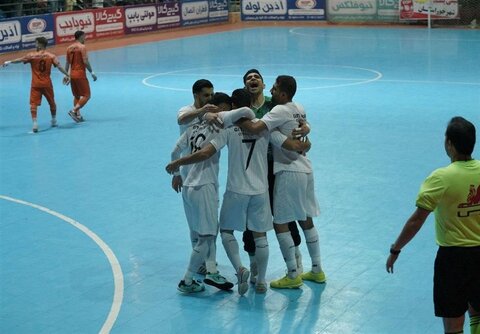 صدرنشینی گیتی‌پسند در نیم‌فصل اول پس از برد شیرین در ال‌کلاسیکوی فوتسال