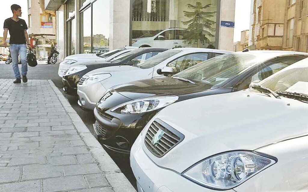 کاهش ۱۱.۲ درصدی فروش خودرو در کشور طی ۸ ماه 
