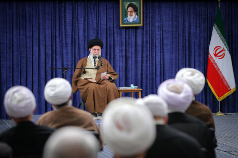 حضور در انتخابات صرفاً تکلیف نیست حق مردم است