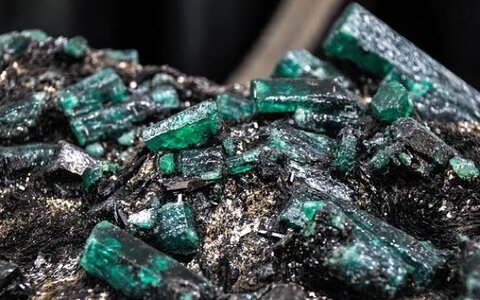 کشف معادن زمرد در پنجشیر افغانستان