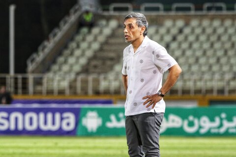 سرمربی پیکان برکنار شد