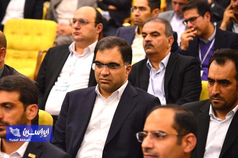 نشست صمیمانه بازار سرمایه، نهادهای مالی و صندوق‌های سرمایه‌گذاری و فعالان اقتصادی استان اصفهان