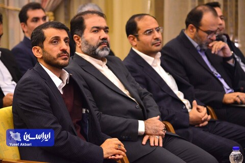 نشست صمیمانه بازار سرمایه، نهادهای مالی و صندوق‌های سرمایه‌گذاری و فعالان اقتصادی استان اصفهان