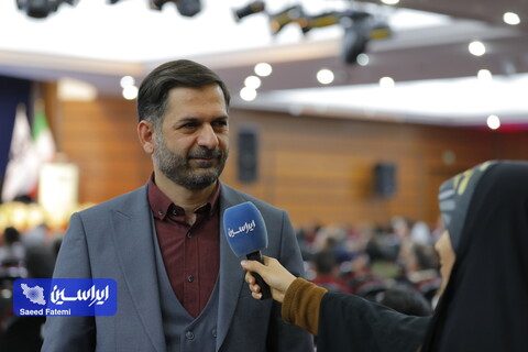 فرزندان خانواده فولاد برای رسیدن به قله خودشکوفایی و فرانیازها تلاش کنند