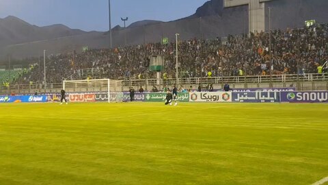 حل مشکلات ورزشگاه فولادشهر در دستور کار قرار داد