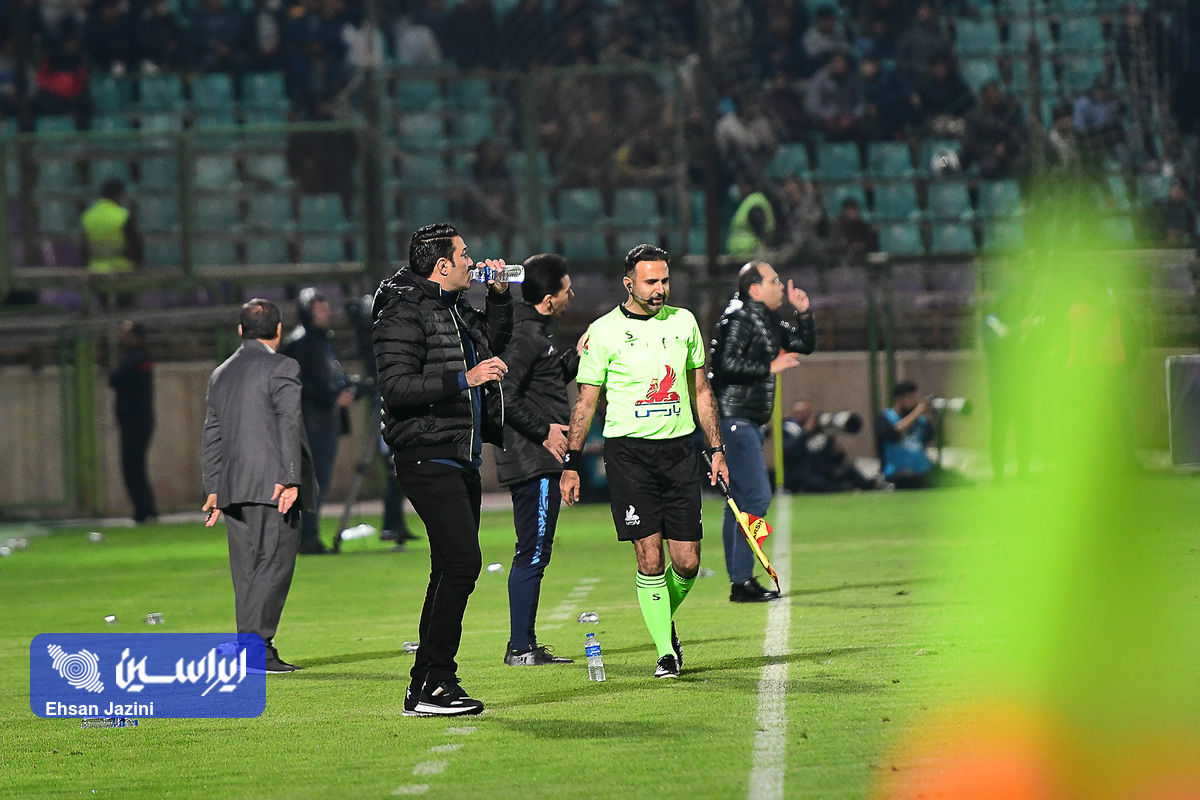 درگیری لفظی نکونام و کادرفنی استقلال با فیلمبردار صداوسیما/ الفاظ رکیک به فیلمبردار اصفهانی