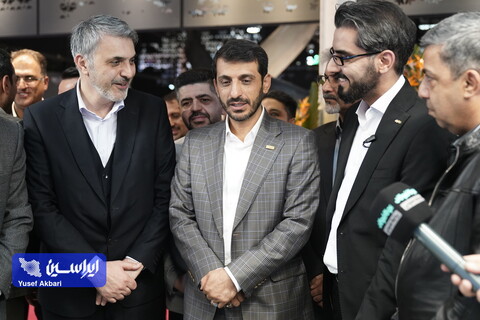 بازدید مدیرعامل شرکت فولادمبارکه از غرفه‌های این گروه در نمایشگاه ایران متافو ۲۰۲۳