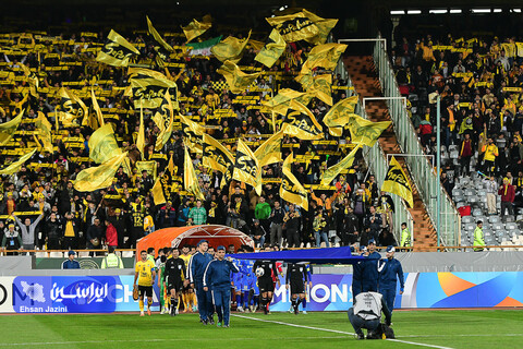 شب باشکوه طلایی‌پوشان اصفهان مقابل عراقی‌ها در آزادی/ شاگردان مورایس در آستانه صعود