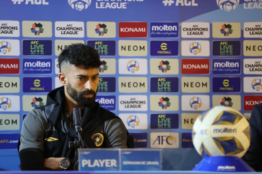 رضاییان: بازیکنان سپاهان به این زودی عقب نمی‌کشند
