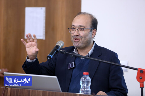 نشست صمیمانه مدیرعامل و معاونین شرکت فولاد مبارکه با مدیران عامل گروه سرمایه‌گذاری توکافولاد