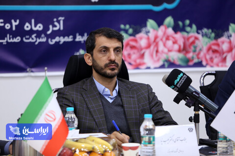 نشست صمیمانه مدیرعامل و معاونین شرکت فولاد مبارکه با مدیران عامل گروه سرمایه‌گذاری توکافولاد