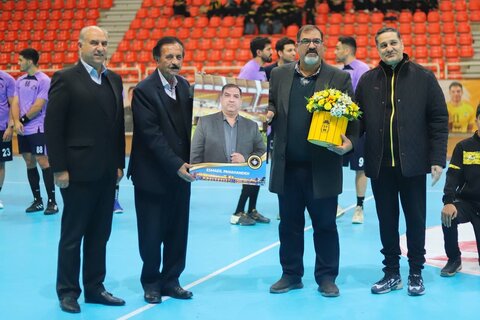 تجلیل سپاهان از یاران قدیمی