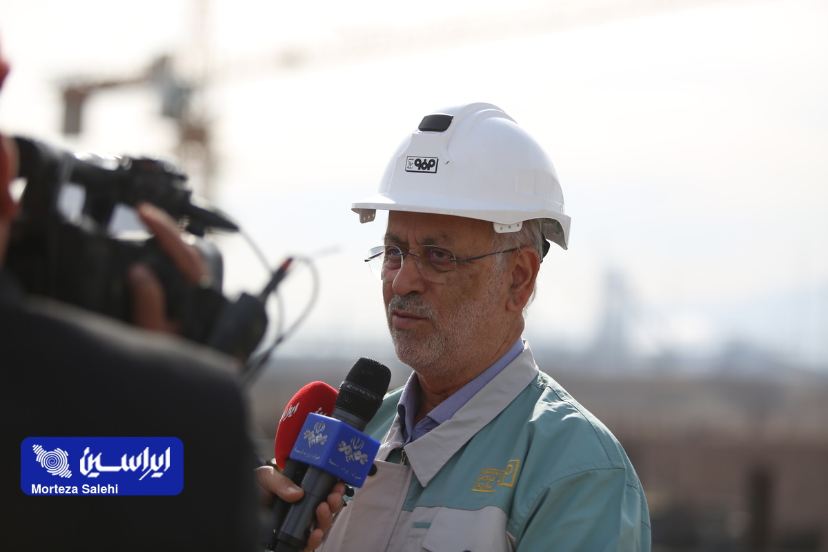 مدیریت فعلی فولادمبارکه به روز و کارآمد است/ موانع پیش روی این شرکت باید برداشته شود