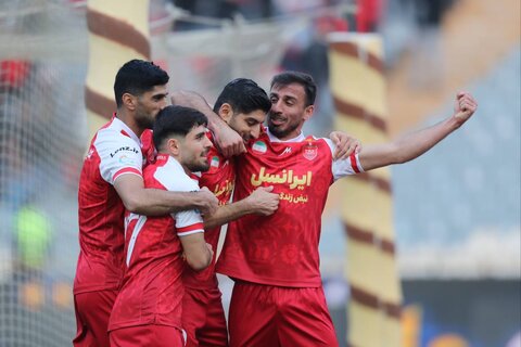 خلاصه بازی پرسپولیس – هوادار/ برد سرخ‌ها با گل‌به‌خودی