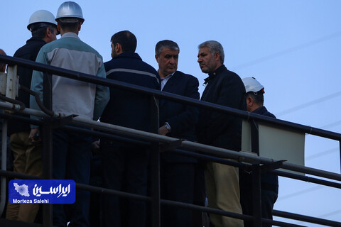 بازدید معاون رئیس‌جمهور و رئیس سازمان انرژی اتمی از تصفیه‌خانه پساب و خطوط تولید شرکت فولاد مبارکه