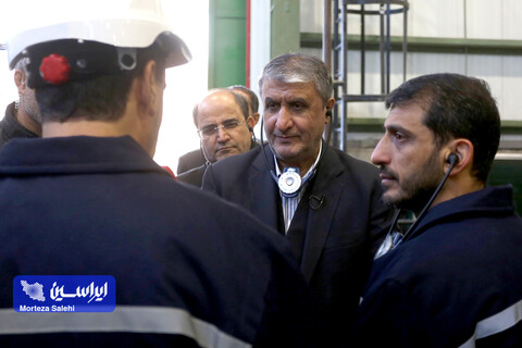 بازدید معاون رئیس‌جمهور و رئیس سازمان انرژی اتمی از تصفیه‌خانه پساب و خطوط تولید شرکت فولاد مبارکه