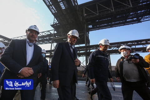 بازدید معاون رئیس‌جمهور و رئیس سازمان انرژی اتمی از تصفیه‌خانه پساب و خطوط تولید شرکت فولاد مبارکه