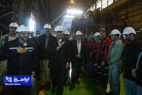 بازدید معاون رئیس‌جمهور و رئیس سازمان انرژی اتمی از تصفیه‌خانه پساب و خطوط تولید شرکت فولاد مبارکه