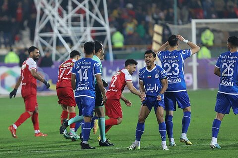خلاصه بازی پرسپولیس – استقلال/ تساوی با استفاده از VAR