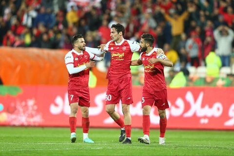 برد دشوار پرسپولیس با دبل گولسیانی