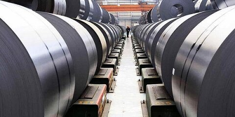 ثبات قیمت ورق های فولادی در بازار داخل، در کوران افزایش قیمت جهانی فولاد