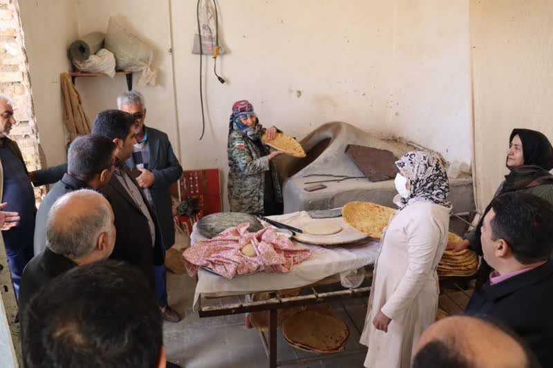 بازدید معاون استانداری اصفهان از هسته های کارافرینی اجتماعی کرمان