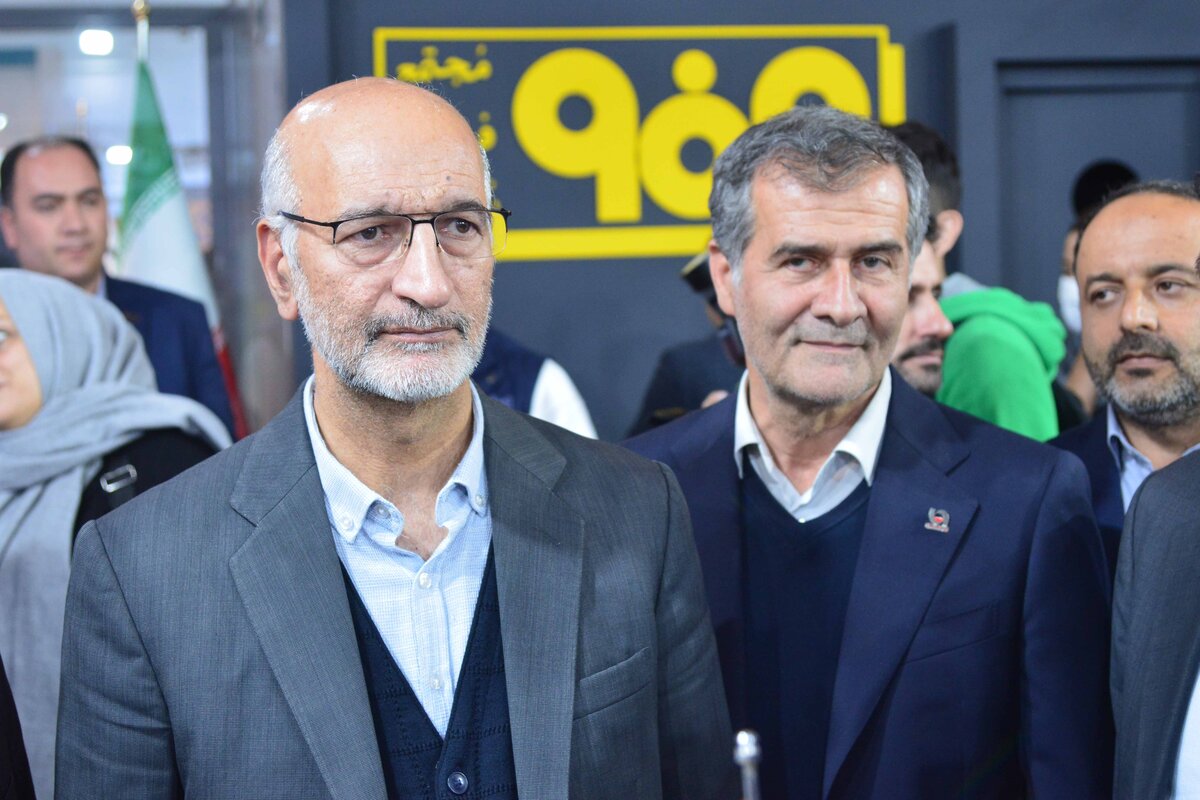 بازدید رئیس هیئت عامل ایمیدرو از غرفه‌های پنجمین جشنواره ملی فولاد ایران
