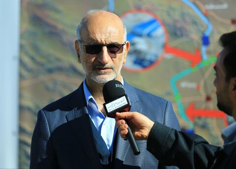 موثقی نیا از مخزن انتقال آب گل گهر سیرجان از خلیج فارس بازدید کرد