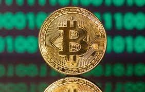 بازگشت قیمت بیت کوین به ۴۳ هزار دلار / روند صعودی تمام شده است؟